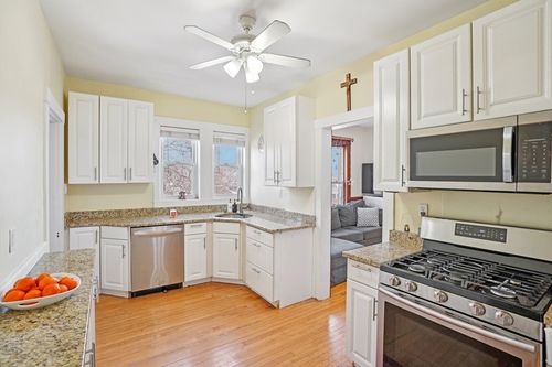 123-123 White St, Belmont, MA, 02478-4914 | Card Image