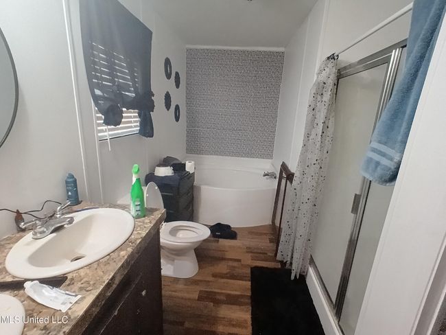 Bathroom | Image 21