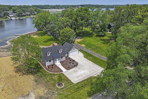 24520 84th Street, Salem Lakes, WI, 53168 | Card Image