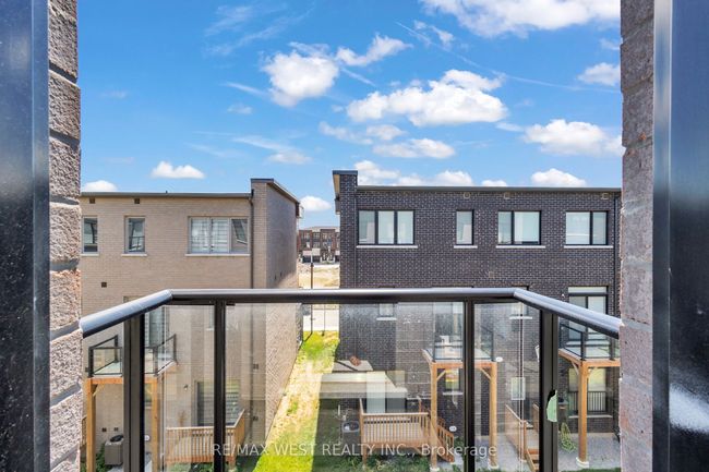 15 Quilico Rd, House attached with 5 bedrooms, 3 bathrooms and 1 parking in Vaughan ON | Image 24