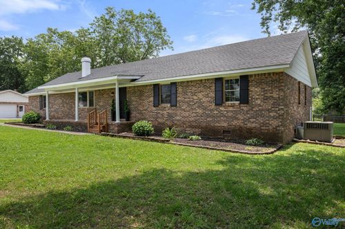 117 Bates St, Athens, AL, 35611-2201 | Card Image