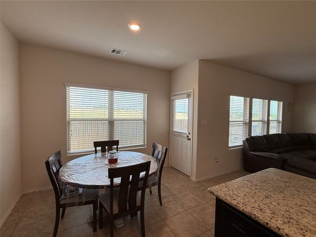 37E - 352 Circle Way, House other with 3 bedrooms, 3 bathrooms and 2 parking in Jarrell TX | Image 8