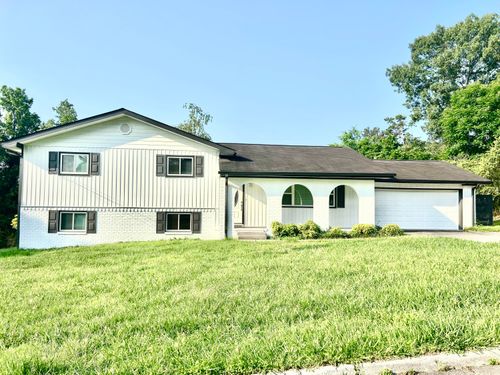 450 Shannon Dr, Hixson, TN, 37343-2376 | Card Image