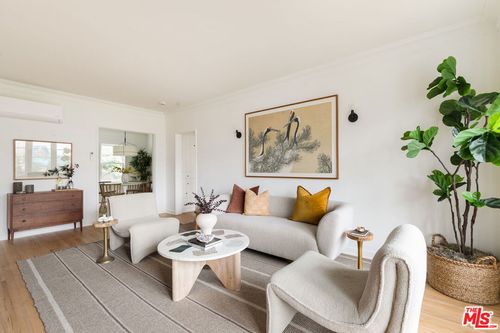 517 Rose Ave, Venice, CA, 90291-2680 | Card Image