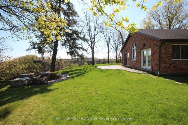 131 Ridge Rd, House other with 3 bedrooms, 3 bathrooms and 8 parking in Stoney Creek ON | Image 7