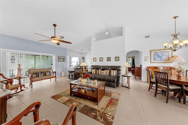 Living Room | Image 17