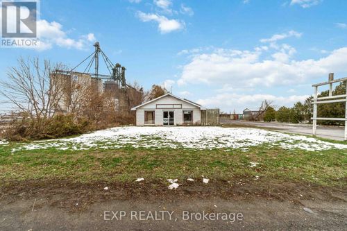 685 St Lawrence St, North Dundas, ON, K0C2K0 | Card Image