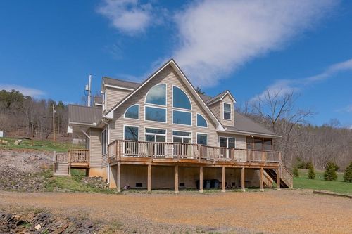 4204 Clarks Ferry Rd, Draper, VA, 24324-2807 | Card Image
