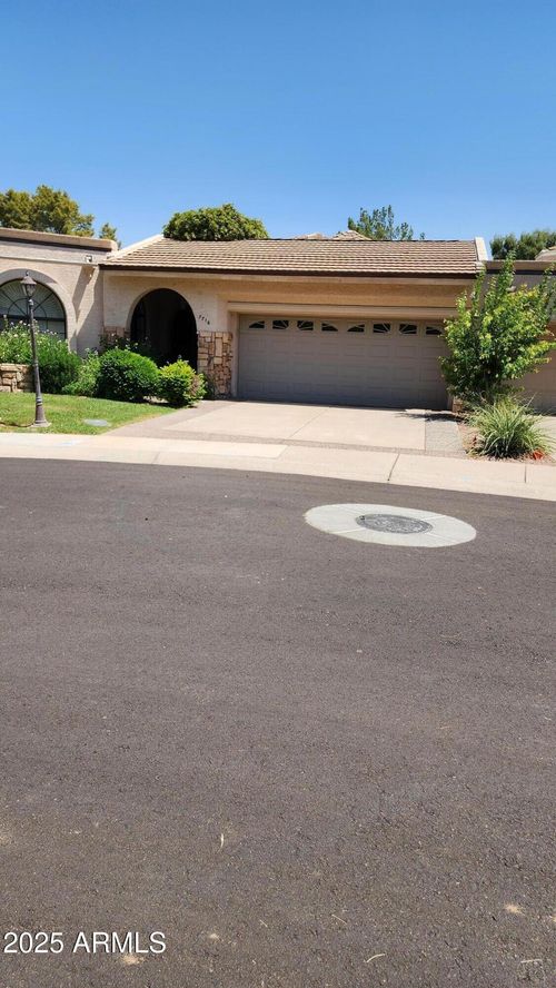 7716 E Clinton St, Scottsdale, AZ, 85260-5582 | Card Image