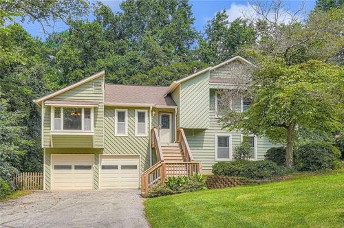 5093 Ravenwood Dr, Marietta, GA, 30066-1335 | Card Image