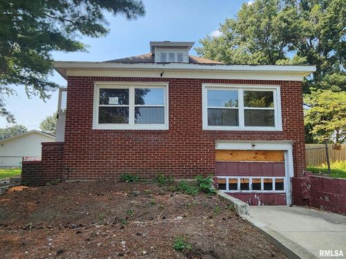 305 North Ave, Kincaid, IL, 62540-4516 | Card Image