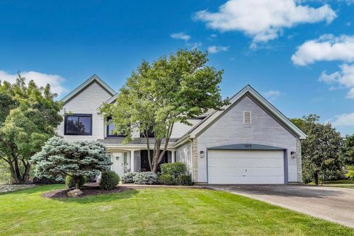 1215 William Dr, Lake Zurich, IL, 60047-2778 | Card Image