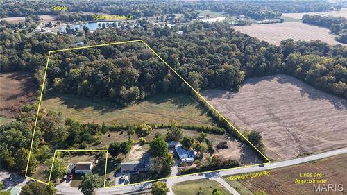 1053 Gilmore Lake Rd, Waterloo, IL, 62298-3243 | Card Image