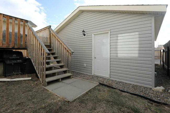 248 Sunridge Road W, Home with 4 bedrooms, 2 bathrooms and 2 parking in Lethbridge AB | Image 16