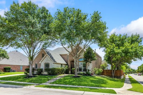 8905 Glen Garden Dr, Mckinney, TX, 75072-3284 | Card Image