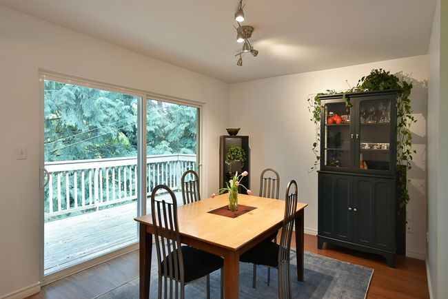 774 Creekside Crescent, Home with 3 bedrooms, 1 bathrooms and 4 parking in Gibsons BC | Image 11