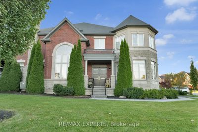 1 Wolf Creek Cres, Home with 4 bedrooms, 3 bathrooms and 4 parking in Vaughan ON | Image 1