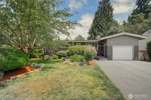 20607 81st Ave W, Edmonds, WA, 98026-6718 | Card Image