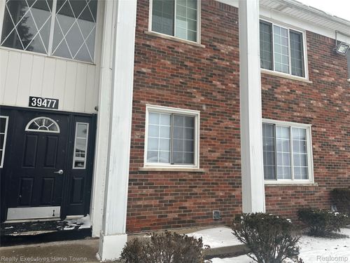 39477 Van Dyke Ave, Sterling Heights, MI, 48313-4665 | Card Image