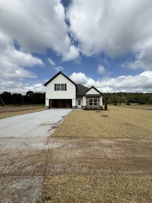 734 Creekbend Ln, Murfreesboro, TN, 37129-3847 | Card Image