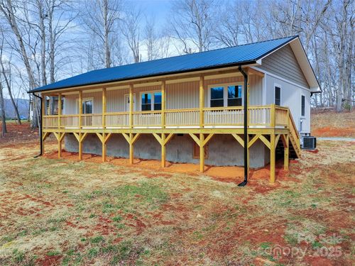 471 Compromise Dr, Waynesville, NC, 28785-7992 | Card Image