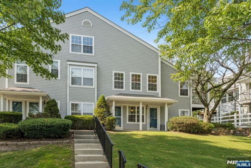 1144 Garrison Ct, Mahwah, NJ, 07430-3243 | Card Image