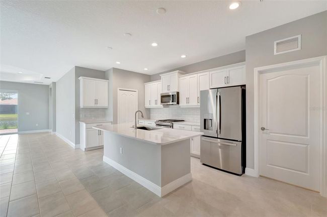2638 Light Sky Ln, Home with 3 bedrooms, 2 bathrooms and null parking in BRADENTON FL | Image 25