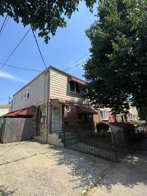 114 133rd St, South Ozone Park, NY, 11420-2111 | Card Image