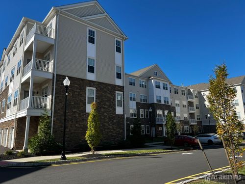 524-524 Lorhan Dr, Piscataway, NJ, 08854-4091 | Card Image