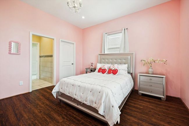 8917 Hawk Rd, House other with 5 bedrooms, 5 bathrooms and 2 parking in Pearland TX | Image 17