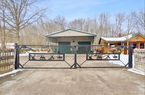 6143 Goshen Rd, Goshen, OH, 45122-9427 | Card Image