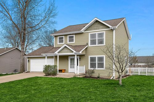 1359 Spruce St, Rockland, WI, 54653-8032 | Card Image