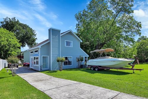 10496 Summit Dr, Willis, TX, 77318-6432 | Card Image