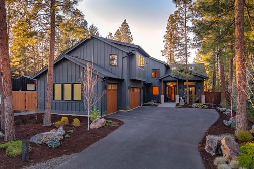 19546 E Campbell Rd, Bend, OR, 97702-3134 | Card Image