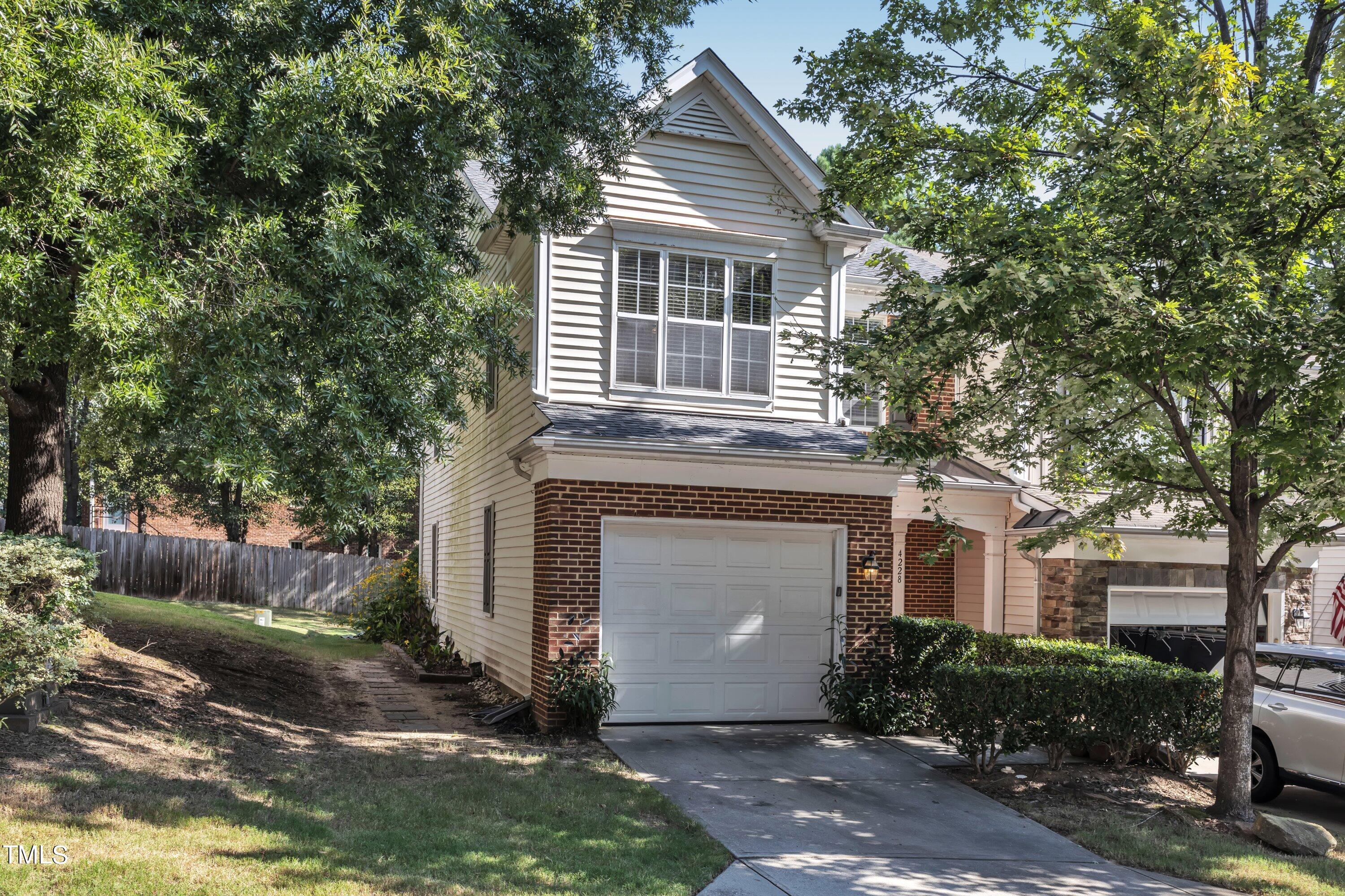 Camden Woods Ct, Raleigh, NC 27612
