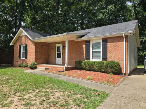 505 Pointer Ln, Clarksville, TN, 37042-7304 | Card Image