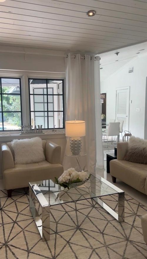 1332 Van Buren St, Hollywood, FL, 33019-1529 | Card Image