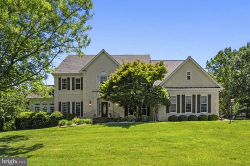 615 Nalls Farm Way, Great Falls, VA, 22066-1147 | Card Image