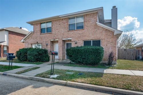1008 Tennessee Trl, Arlington, TX, 76017-6339 | Card Image