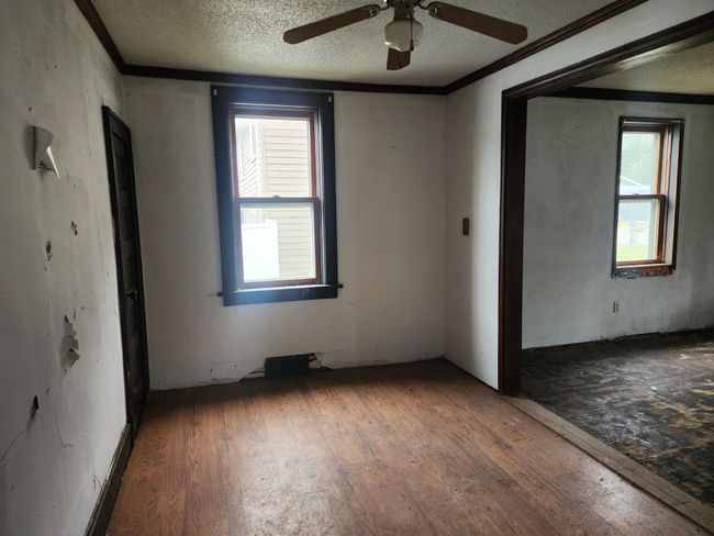 1609 2 Nd St W, House other with 5 bedrooms, 2 bathrooms and null parking in Eveleth MN | Image 9