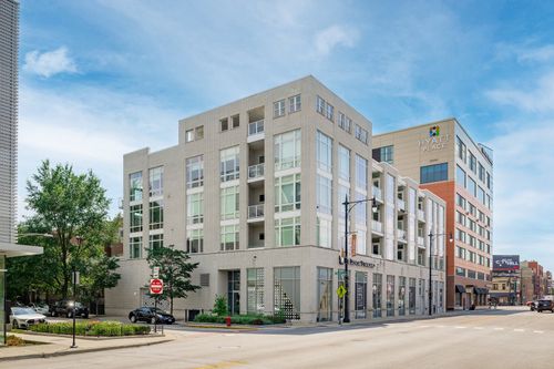 401-1545 North Ave, Chicago, IL, 60642-2530 | Card Image