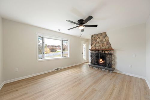 8 Highland Rd, Ulster Park, NY, 12487-5314 | Card Image