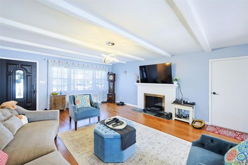 14 Cedar St, Greenvale, NY, 11548-1138 | Card Image