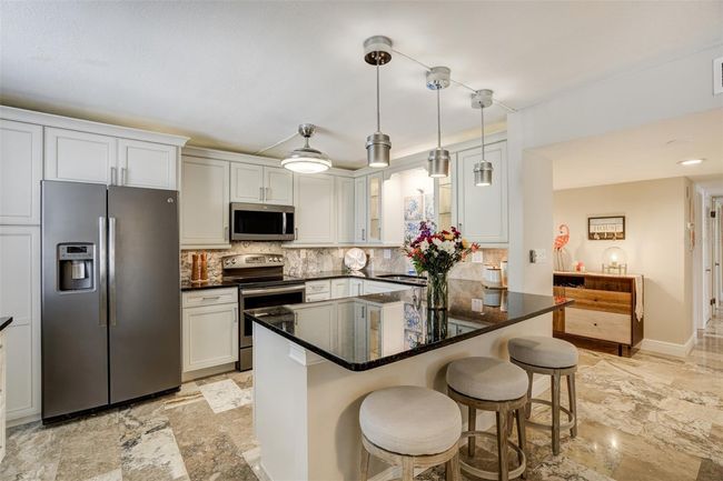 Kitchen | Image 7