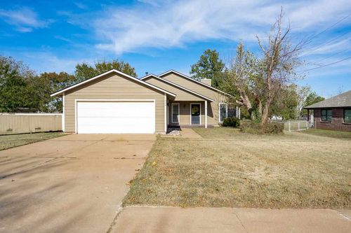1924 E Sunrise Ave, Stillwater, OK, 74075-6900 | Card Image