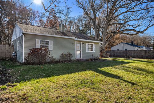 924 Shumway Ave, Portage, MI, 49002-6358 | Card Image