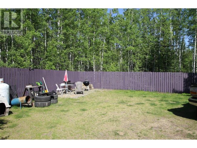 16 Pinewood Pl, House other with 3 bedrooms, 2 bathrooms and null parking in Tumbler Ridge BC | Image 4