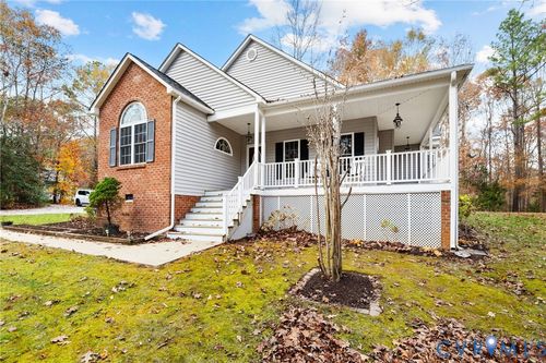 11820 Putnam Pl, Amelia Court House, VA, 23002-3844 | Card Image