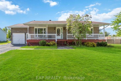 260 Levis St, Bourget, ON, K0A1E0 | Card Image