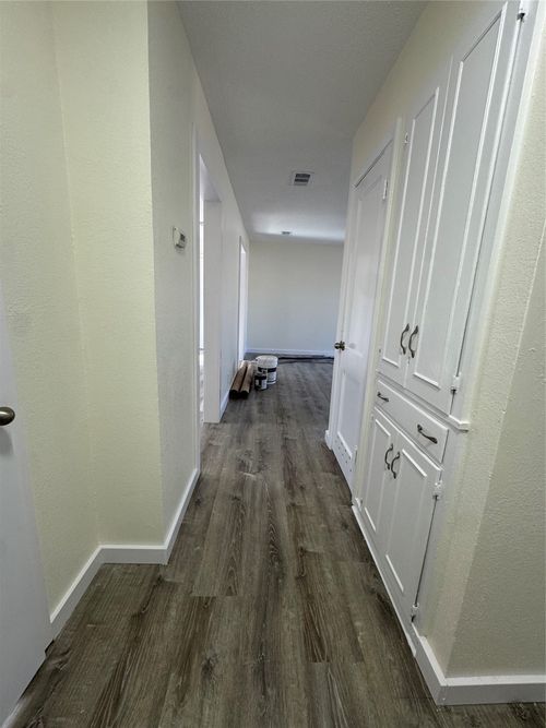 214 E Acheson St, Denison, TX, 75021-6604 | Card Image
